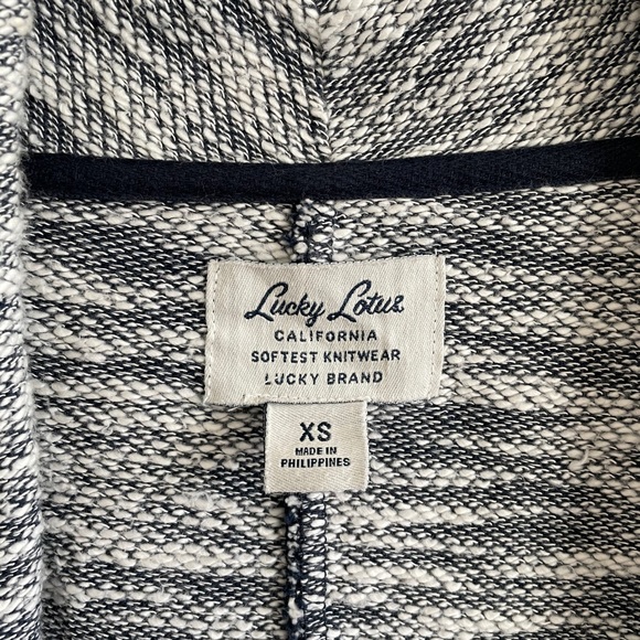 Lucky Brand • Lucky Lotus Softest Knitwear Sweater - Picture 4 of 6